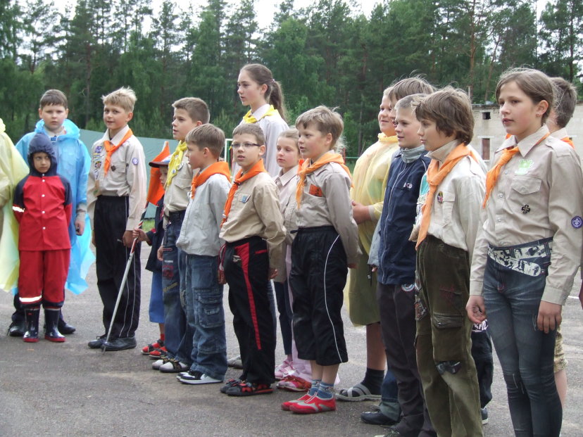 Puskarininkių mokyklos Kazlų Rūdos poligone vyko jaunesniųjų skautų vasaros stovykla 