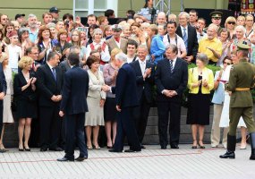 Naująją Lietuvos Respublikos Prezidentę pagerbė Lietuvos kariai - 3