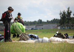 Šiauliuose vyksta parašiutininkų pratybos - 2