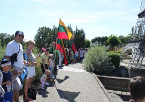 Belgijoje tarnaujančių Lietuvos karių bendruomenė paminėjo Baltijos kelio 20-metį - 1