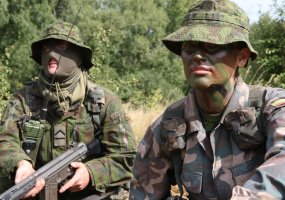 Krašto apsaugos savanorių pajėgų vadas plk. A. Plieskis apie karių savanorių kovinį rengimą - 1
