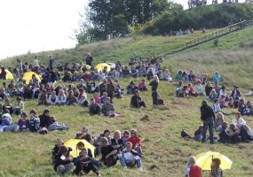 Dainavos apygardos 1-osios rinktinės kariai savanoriai dalyvavo šventėje „Lietuvos vardo... - 2