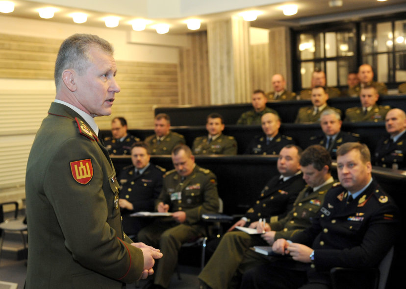 Lietuvos kariuomenės vadas gen. mjr. A. Pocius susitiko su karinių vienetų vadais 