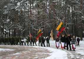 Alytaus įgulos kariai dalyvavo Valstybės atkūrimo dienos minėjimo renginiuose  - 1