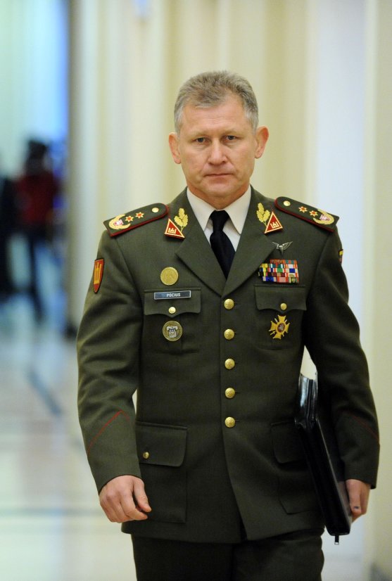 Lietuvos kariuomenės vadas per vizitą JAV aptars misiją Afganistane ir bendras pratybas