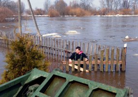 Kariai atstato pralaužtus pylimus Nemuno žemupyje Pagėgių savivaldybėje - 3