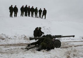 Pabradės poligone  vyks kovinio šaudymo iš prieštankinio beatošliaužio ir granatsvaidžio „Carl... - 1