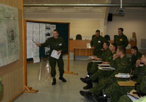 Nemenčinėje baigėsi Taikos meto užduočių operacinių pajėgų pratybos „Purpurinis lietus 2010“ - 1