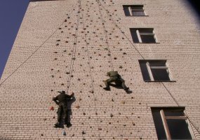 Algirdo bataliono Žvalgų būrys mokėsi nusileidimo ir kopimo su virve technikos - 4