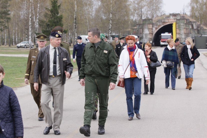 Vilniuje ir Šiauliuose lankėsi Lietuvai akredituoti užsienio šalių gynybos atašė
