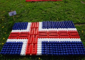 NATO vėliavos - pagamintos iš netradicinių medžiagų    - 5