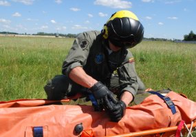 Surengtos nukentėjusiojo gelbėjimo kariniu sraigtasparniu pratybos - 2