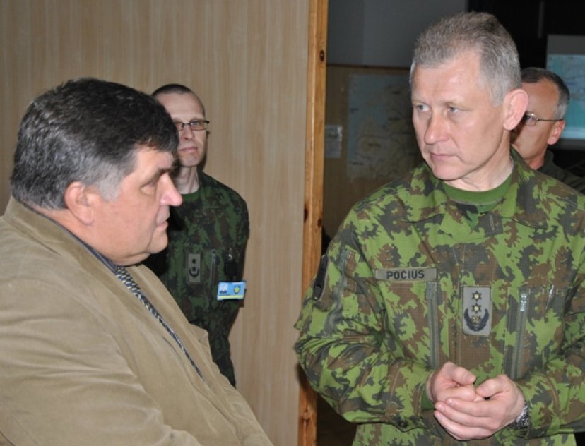 Lietuvos kariuomenės vadas apsilankė tarptautinių pratybų „Baltijos šeimininkas 2010“ štabe Vilniuje