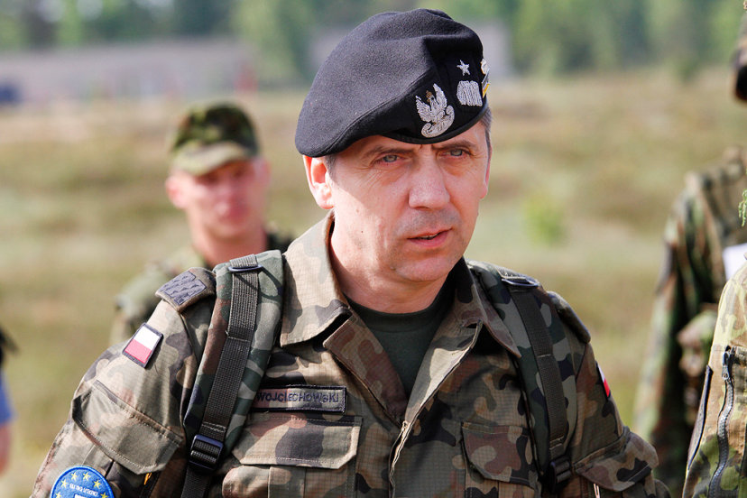 ES kovinės grupės vadas brg. gen. S. Wojciechowskis Pabradės poligone stebėjo Lietuvos karių...