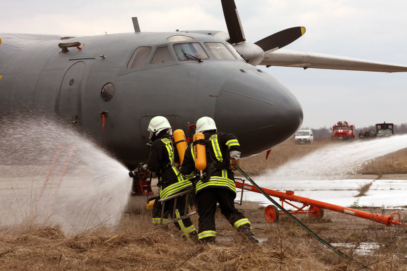 Aviacijos bazėje vyks priešgaisrinės taktinės pratybos „Griausmas 2010“