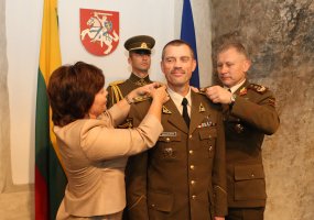 Suteikti kariniai pulkininko laipsniai - 2