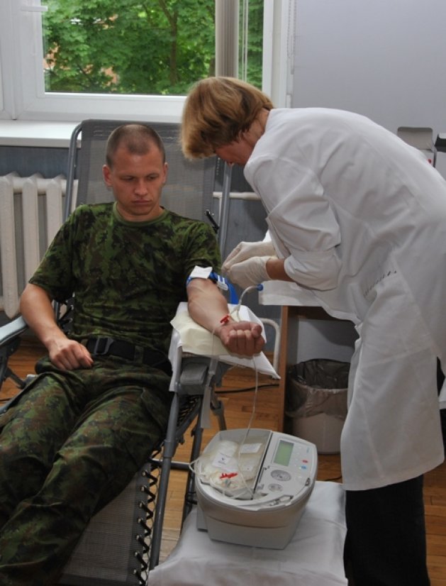 Lietuvos kariuomenės Jungtinio štabo kariai dalyvavo kraujo donorystės akcijoje