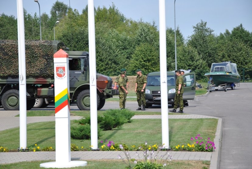 Baigėsi bendros Lietuvos kariuomenės ir Valstybės sienos apsaugos tarnybos pratybos 