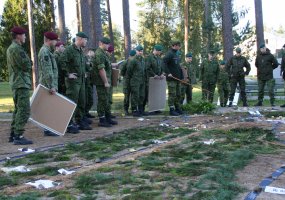 Taikos meto užduočių pajėgų kariai mokėsi vykdyti vietovės išžvalgymą - 3