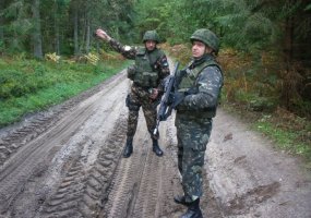 Rengdamiesi misijai Afganistane kariai dalyvauja lauko taktinėse pratybose „Vilkų pasiruošimas-2 - 2