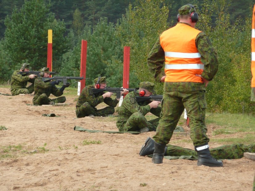 Lietuvos kariuomenės vadovybė vykdė kovinį šaudymą 