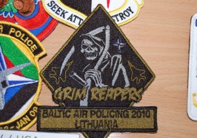 Aviacijos bazėje - karinių antsiuvų ekspozicija - 3