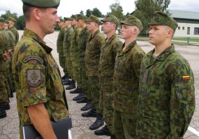 Tarnybą Lietuvos kariuomenėje pradeda 34 geriausi penktosios Būtinųjų karinių mokymų laidos kariai - 2
