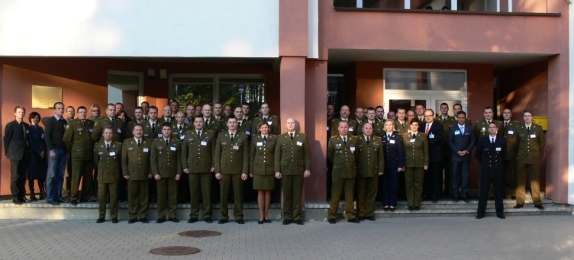 Sausumos pajėgų dalinių vadus bendrauti su žiniasklaida mokė NATO instruktoriai