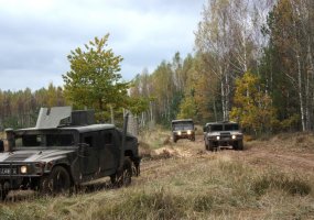 Puskarininkių mokyklos Kazlų Rūdos poligone – pirmą kartą organizuotas HMMWV vairuotojo kursas... - 1