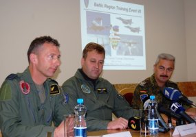 NATO Airborne Warning and Control System Boeing 707 landed in Šiauliai - 4