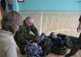 Sausumos pajėgų vadovybės kariai dalyvavo kalėdiniame projekte Vilniaus Šaltinio pagrindinėje... - 3