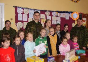 Artilerijos bataliono kariai aplankė Ruklos vaikų dienos centro auklėtinius - 2