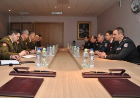 Lietuvos kariuomenė ir Vidaus reikalų ministerijos padaliniai pasirašė bendradarbiavimo priemonių... - 1