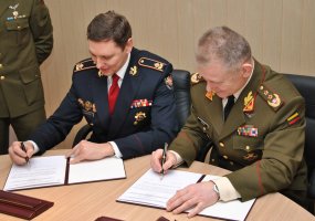 Lietuvos kariuomenė ir Vidaus reikalų ministerijos padaliniai pasirašė bendradarbiavimo priemonių... - 3