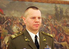 Lietuvos kariuomenės vyriausiasis puskarininkis - seržantas majoras A. Birbalas  - 2