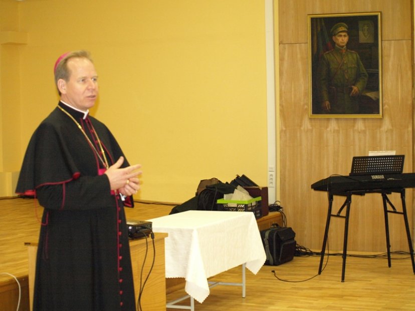 Lietuvos kariuomenės ordinaras lankėsi Kariuomenės padaliniuose