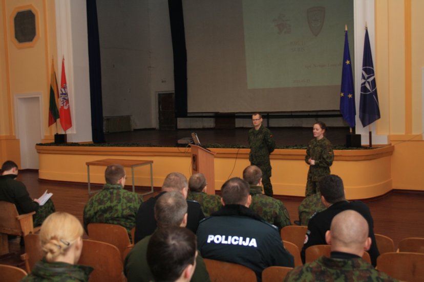 PAG-13 kariai tęsia pasirengimą tarptautinei misijai Afganistane 