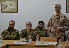 Goro provincijoje lankėsi NATO pajėgų Afganistane Vakarų regiono vadavietės vadas  - 1