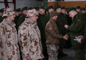 Į tarptautinę operaciją Afganistane išlydėta pirmoji Oro pajėgų mokymo grupė - 4