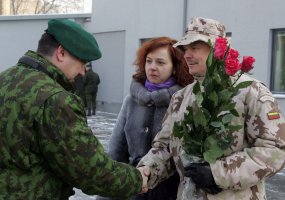 Vilniuje sutikti iš tarptautinės misijos Afganistane grįžę Nacionalinio paramos elemento kariai - 6