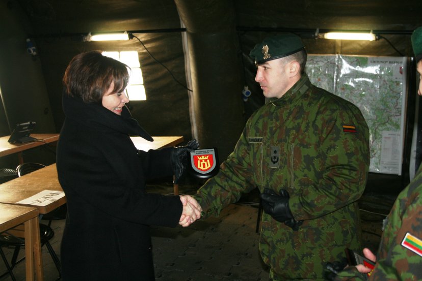 Gedimino štabo batalione lankėsi ministrė ir kariuomenės vadas 