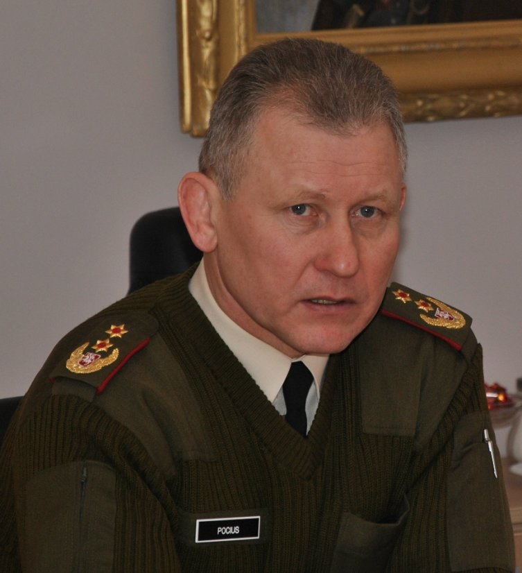 Kariuomenės vadas išklausė 2010 metų kariuomenės veiklos ataskaitą