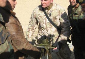 Lietuvos ir Afganistano kariai vyko į pirmą bendrą patrulį už Čagčarano miesto ribų - 4