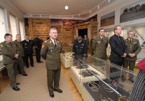 Lietuvos kariuomenės vadas susutiko su karinių vienetų vadais - 3