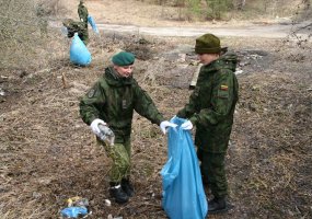 Vaidoto batalionas  dalyvavo  švaros akcijoje „Darom 2011 - 1