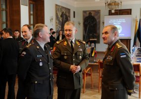 Trijų Baltijos valstybių kariuomenių vadai susipažino su Kauno karininkų ramove - 3