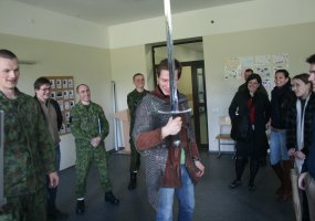 Lietuvos didžiojo kunigaikščio Gedimino štabo batalione lankėsi grupė Vilniaus universiteto... - 1