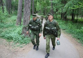 Puskarininkių mokyklos kariai dalyvavo 8 km žygyje - 2