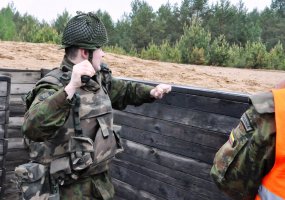 Kariai savanoriai po darbų dalyvavo kovinio rengimo pratybose - 4