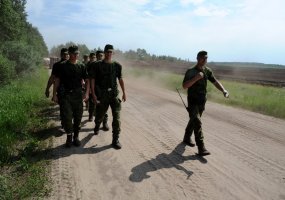 Lietuvos kariai padėjo lokalizuoti gaisrą Traksėdžių durpyne - 2